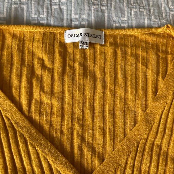 Mustard yellow longsleeve cardigan - Picture 2 of 2